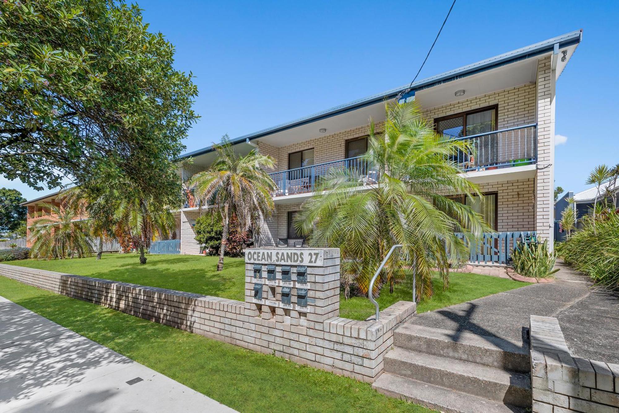 Ocean Sands 3 - Opposite Main And Short Stroll To Coffee Shops And Restaurants!
